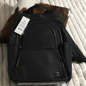 Lug Hatchback 3 Black - NWT